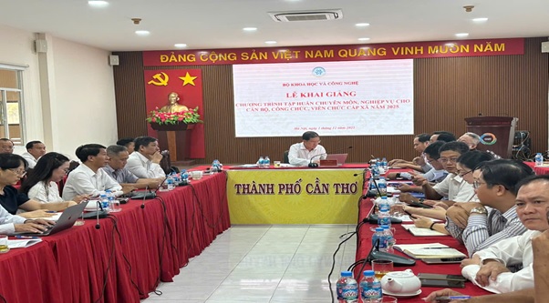 Bộ Khoa học và Công nghệ tổ chức khoá tập huấn kiến thức về khoa học công nghệ, đổi mới sáng tạo, kỹ năng số, công nghệ số cho cán bộ, công chức, viên chức cấp xã