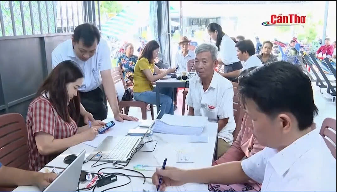 PHƯỜNG NGÃ NĂM: ĐỔI MỚI PHƯƠNG THỨC PHỤC VỤ, ĐƯA DỊCH VỤ CÔNG ĐẾN GẦN NGƯỜI DÂN