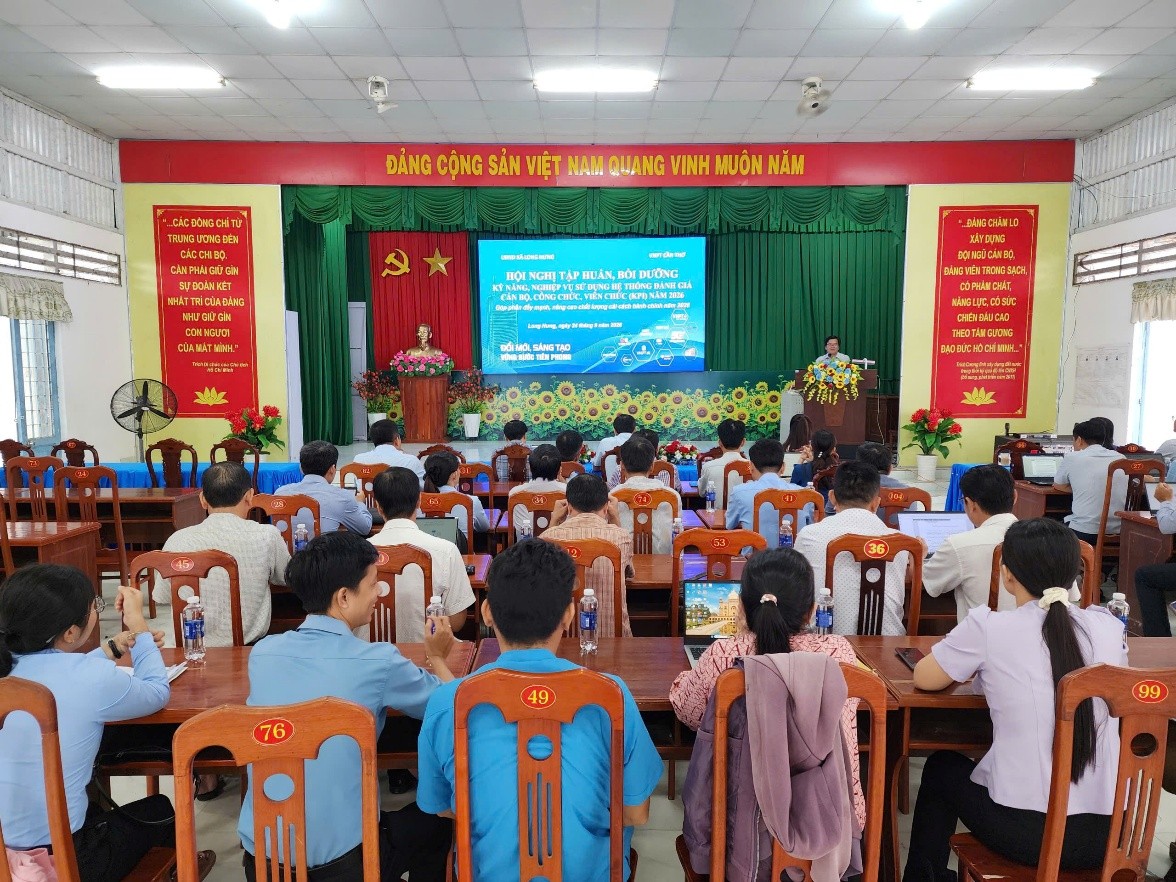 XÃ LONG HƯNG TẬP HUẤN, BỒI DƯỠNG KỸ NĂNG, NGHIỆP VỤ SỬ DỤNG HỆ THỐNG ĐÁNH GIÁ CÁN BỘ, CÔNG CHỨC, VIÊN CHỨC (KPI) NĂM 2026